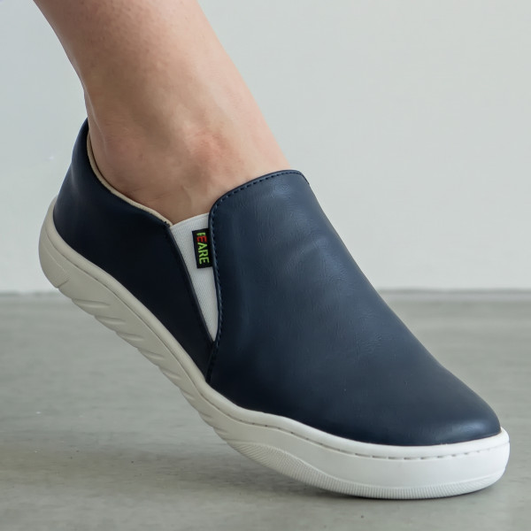 FARE MID-WIDE SLIP-ON tenisky černé