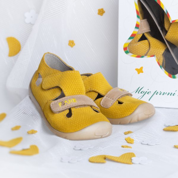 FARE FIRST BALEÁRKY dětské sandálky žluté